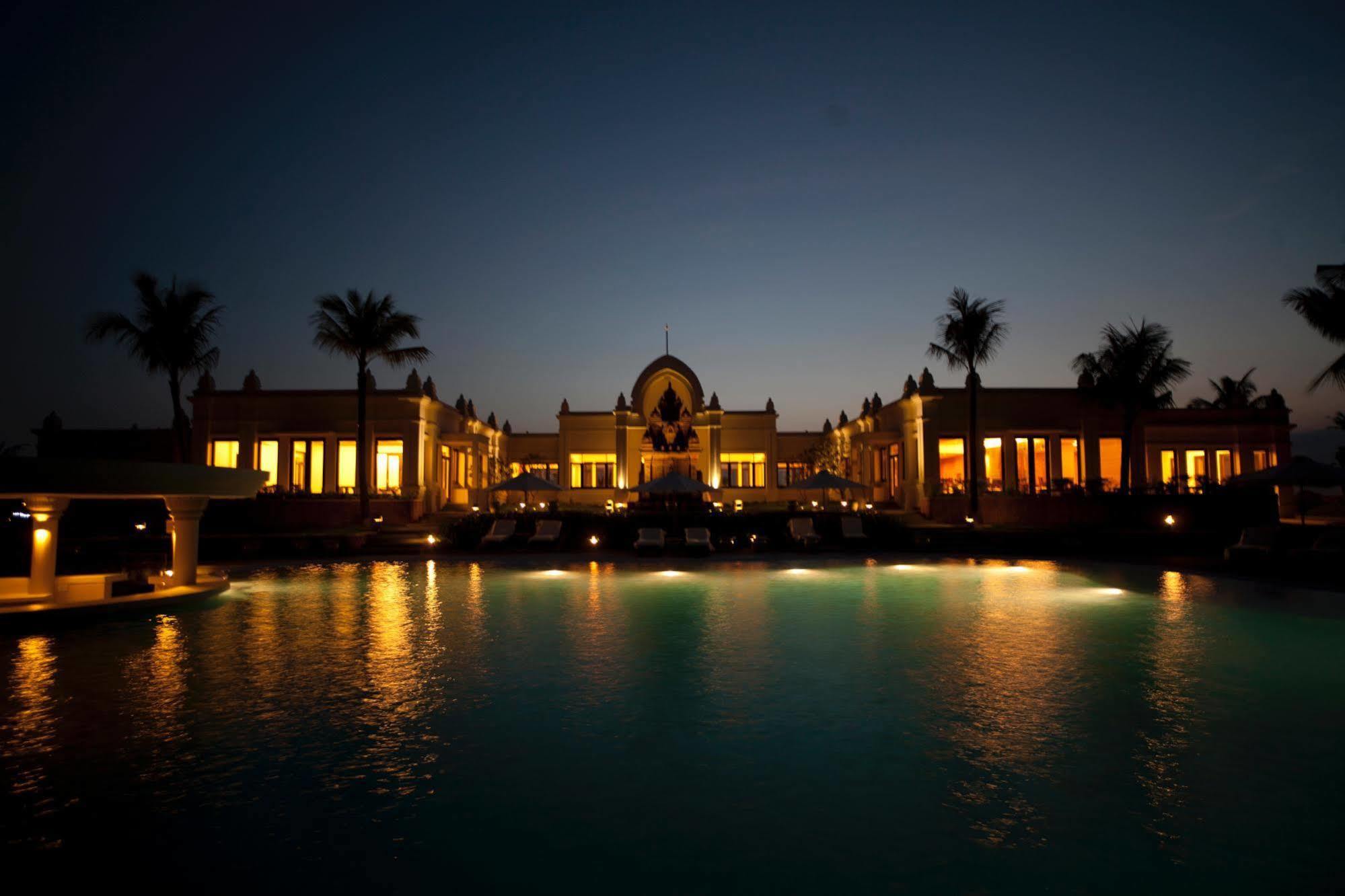 Pulchra Resort Danang Exteriör bild